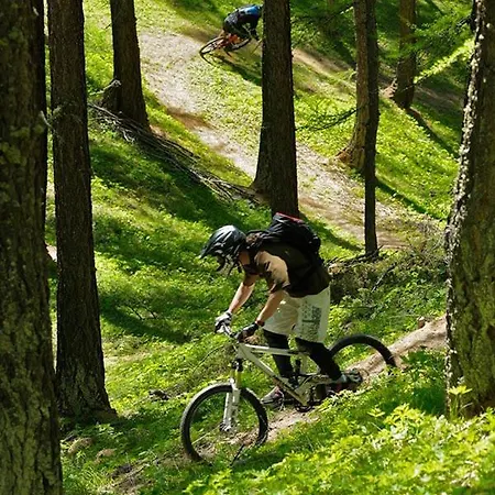 Etra Close To Piste *